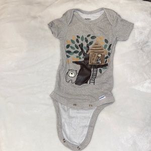 Newborn Gerber’s Organics Wildlife Treehouse Onesie